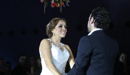  Toño Díaz Infante y Paola Correa.