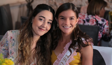  Daniela Galván y Marcela Zacarías.