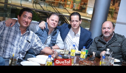  Hugo Faz, Guillermo Ochoa, Javier Medina y Ramón Navarro.