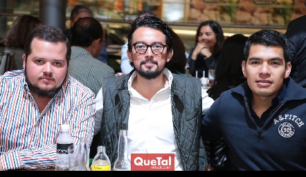  Servando Gutiérrez, Luis Sánchez y Ulises López.