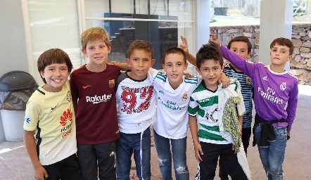  Fernando, Mateo, Jacobo, Rolando y Rodrigo.