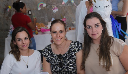  Arlett de Lozano, Victoria Toranzo y Rocío Muriel.