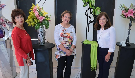  Lucero Rosillo, Martha Acevedo y Gladys Peña.