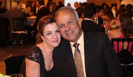  Ana Luisa Torres de Estrada y Eduardo Estrada.