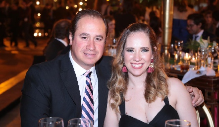  Héctor Zarzosa y Sofía Siller.