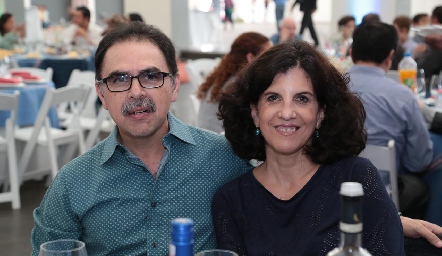 Javier Silva y Cristina Nava.