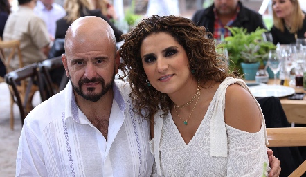  Paco Hinojosa y Berenice Díaz Infante.