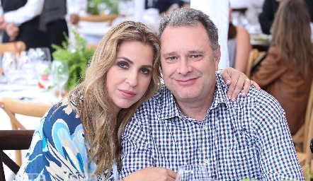  Verónica y Enrique Minondo.