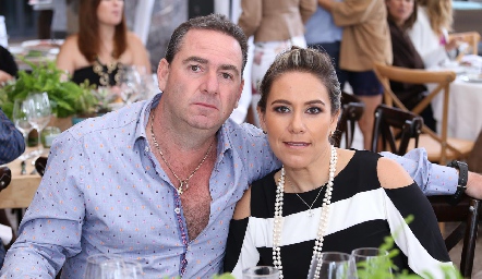  Emilio Heinze y Michelle Zarur.