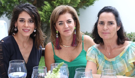  Maribel Lozano, Adriana Carrera y Teresa del Pozo.