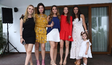  Mariana, Cristy y Chiara Pizzuto, Fernanda Franco, Isabel Rosillo y Marina.