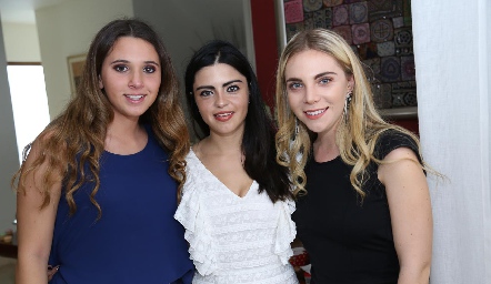  Chiara, Daniela y Mariana Pizzuto.