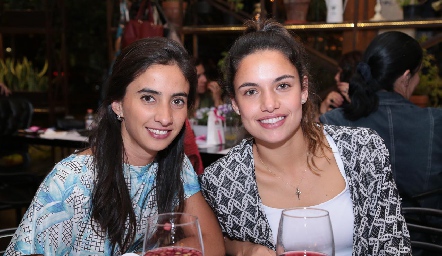  Melissa Andrés y Marce Díaz Infante.