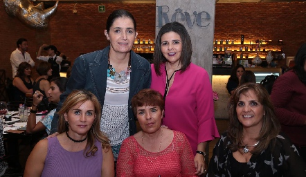  Rocío Espinosa, Patricia Valadés, Lorena Robles, Anabel de Valle y Sabrina Gaviño.