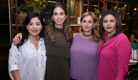  Rocío Mendoza, Lore Andrés, Lorena Robles y Paty Valadés de Bocard.