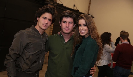 Pollo Acevedo, Chema Andrés y Ana Paula López.
