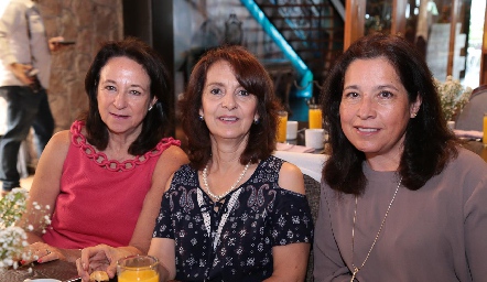  Bertha Maza, Nelly Rascón y María Elena Fernández.