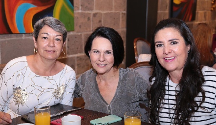  Claudia Chabrand, Cecilia Jiménez y Sandra Orozco.