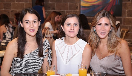  Carmen Del Valle, Eugenia Musa y Martha de la Rosa.