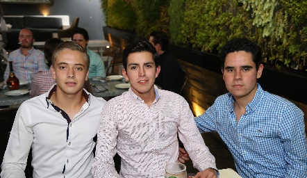  Chema Zulaica, Juan Pablo Lomelí y Fede Delgado Cohen.