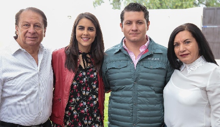  Nacho Puente, Paola Hernández, Nacho Puente y Becky de Puente.