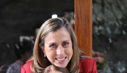  Rocío de Sigona y Rebeca Konishi.