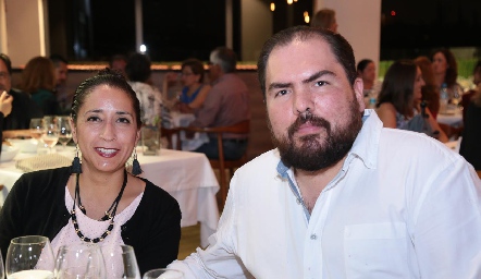 Adriana Urbina y Roberto Rodríguez.