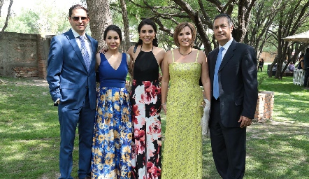  Guillermo Hernández, Bety Lázaro, Ilse Lázaro, Bety Lavín y José Manuel Lázaro.