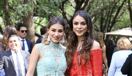  Claudia y Paulina Rodríguez.