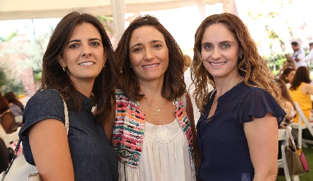  Daniela Rivero, María José Abaroa y Viviana Navarro.