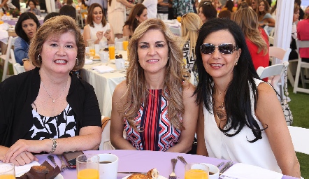  Alejandra Olivares, Margarita Sarquis y Mely Mahbub.