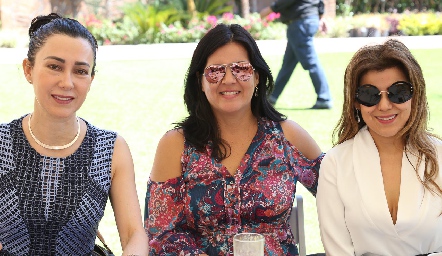  Liliana Meza, Cyinthia Sánchez y Gaby Flores.