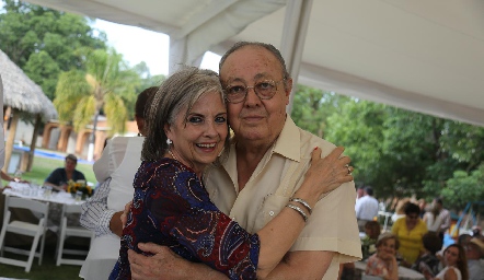  Lourdes y Carlos Artolózaga.