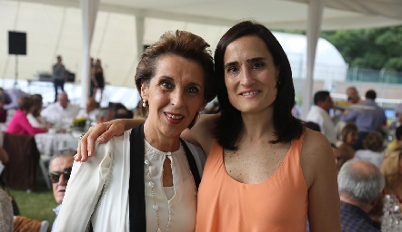 Licha Abella y Luza González.
