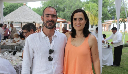  Manuel y Luza González.