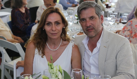 Mónica y Marco Garfias.