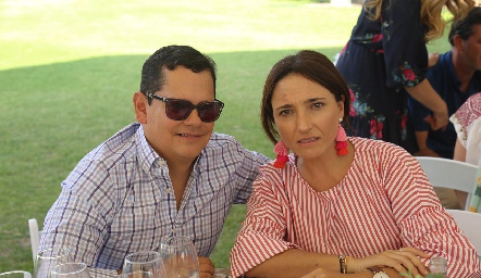  Checo y María José Quibrera.