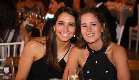  Sofía Leiva y Montse Barral.