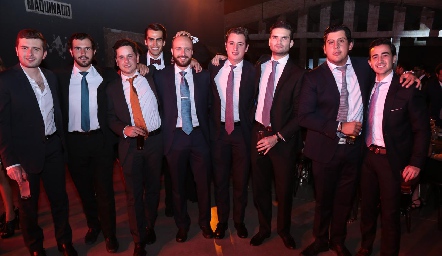  En la graduación.