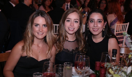  Ceci Desouches, Mercedes Anaya y Fernanda Salazar.