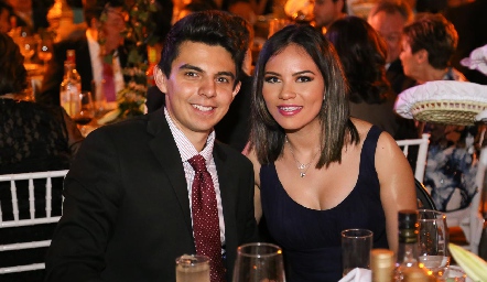  Aaron Villafuerte y Edith Tinajero.