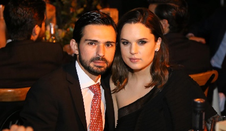 Andrés Allende y Mayte Soberón  .