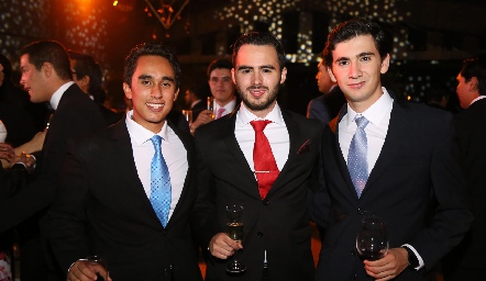  Graduados.