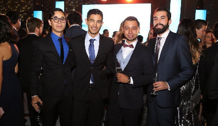  Graduados .