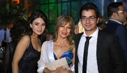  Lorena Navarrete, Gela Navarro y Fernando Navarrete.