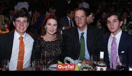  Familia Martínez-Garza.