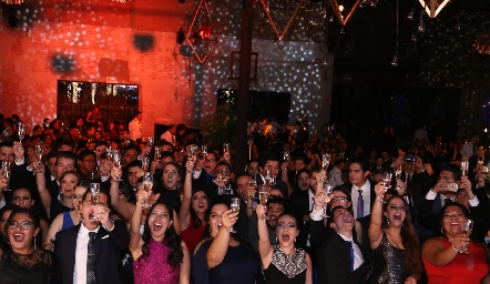  Brindis.
