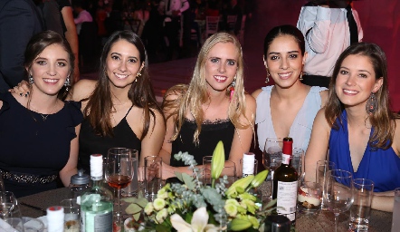 Pau Martínez, Sofía Leiva, Ingrid Velasco, Mariana h y Regina Mendizábal.
