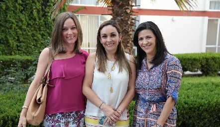 Ana Saldaña, Marcela Navarro y Leticia de Castillo.