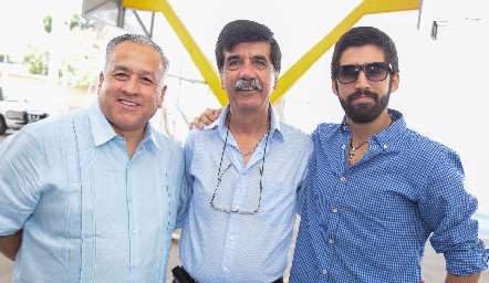  Carlos Reyes, Jaime y Pedro Rodríguez.